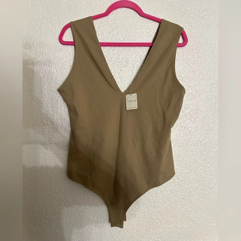 Free People Tan V-Neck Bodysuit size XL NWT